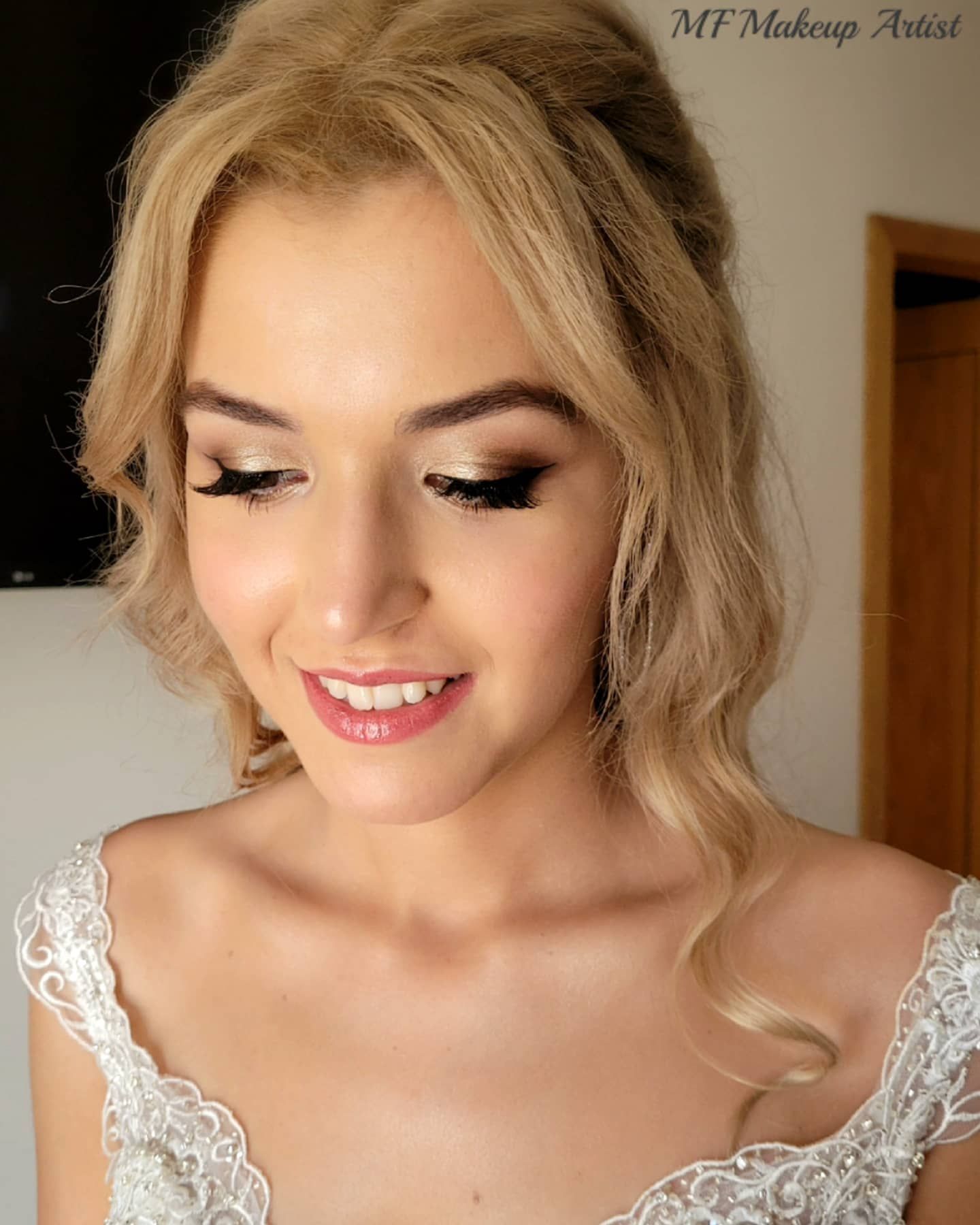MF Makeup Artist - Image 3