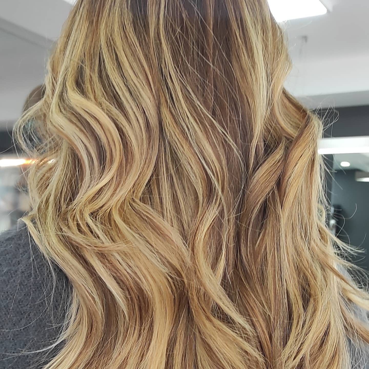 Estúdio Cabeleireiro 67 - Braga Parque - Image 1