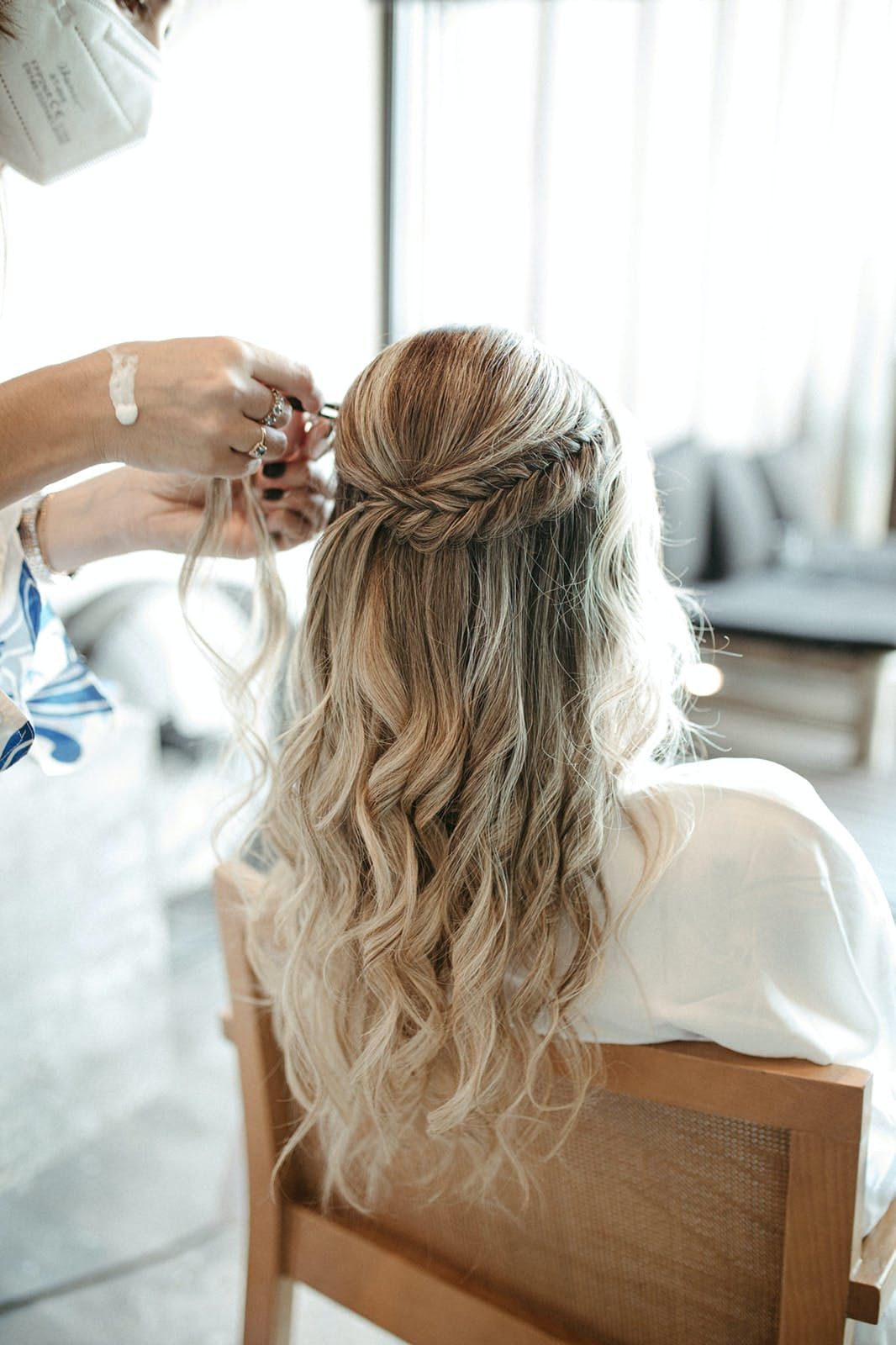 Entre Tranças Wedding Hairstylist & Makeup - Image 1