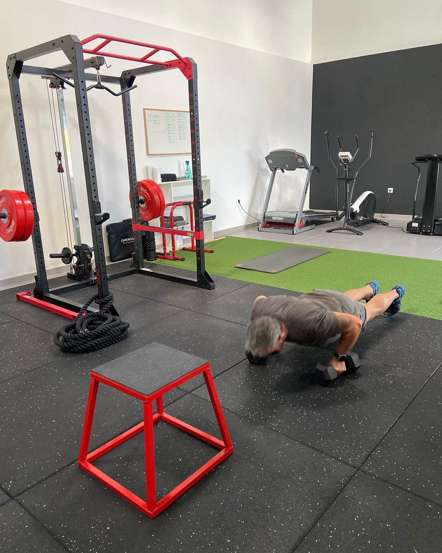 Estúdio de Personal Training - Underrated Studio - Image 2