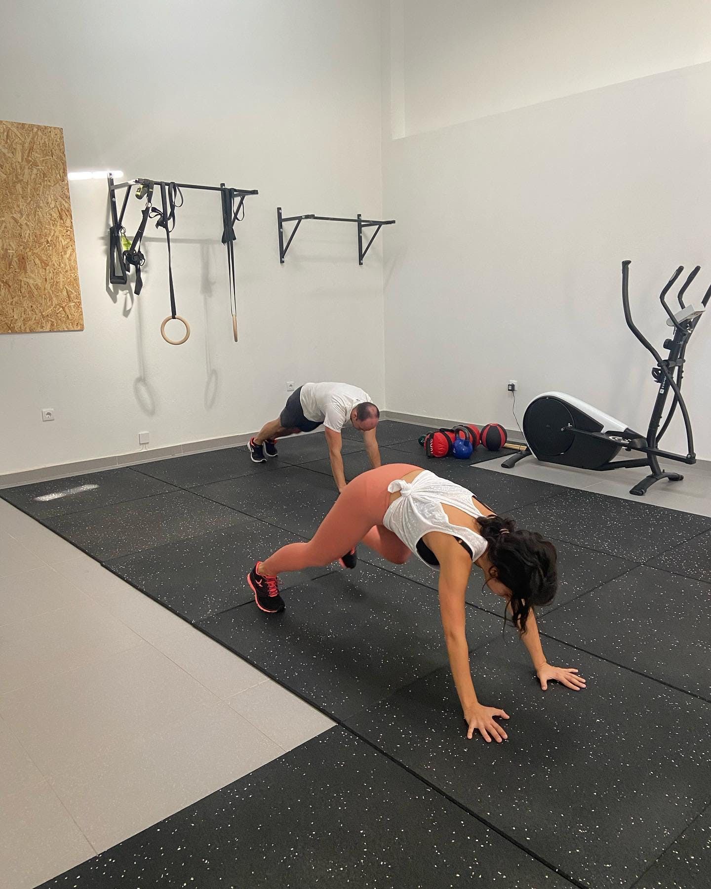 Estúdio de Personal Training - Underrated Studio - Image 4