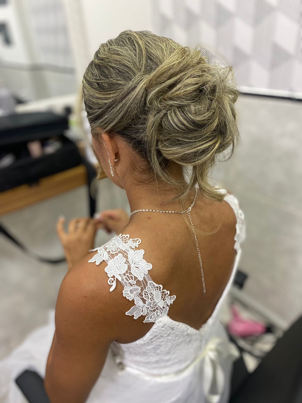 Alexandra Reis - Cabeleireira e Maquiadora a Domicílio - Image 2