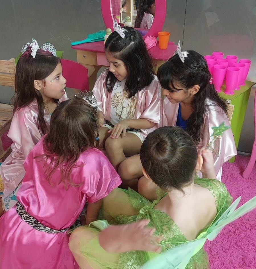Os Batutinhas Salão de Beleza Infantil