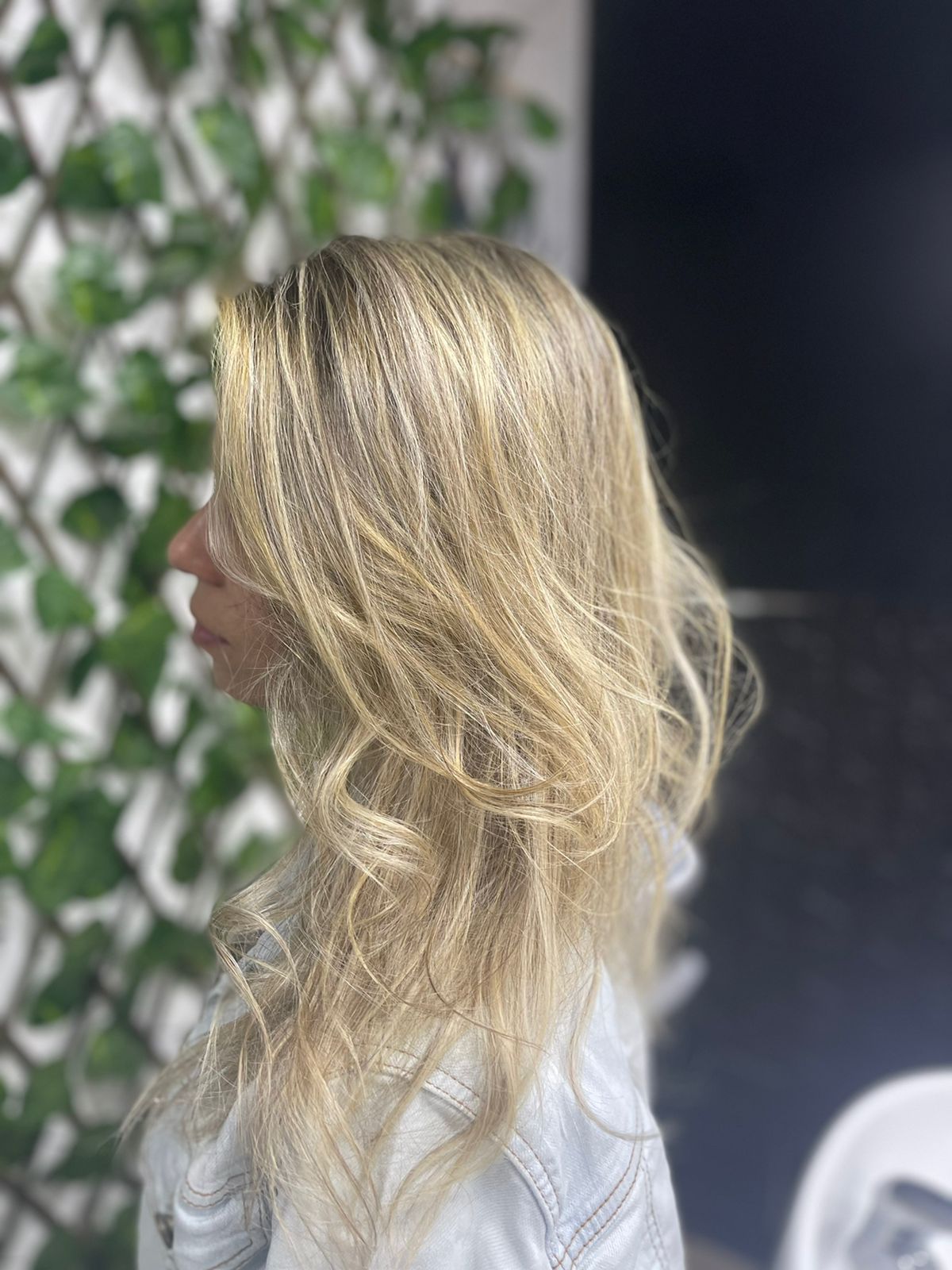 Godiva Coiffeur - Image 43