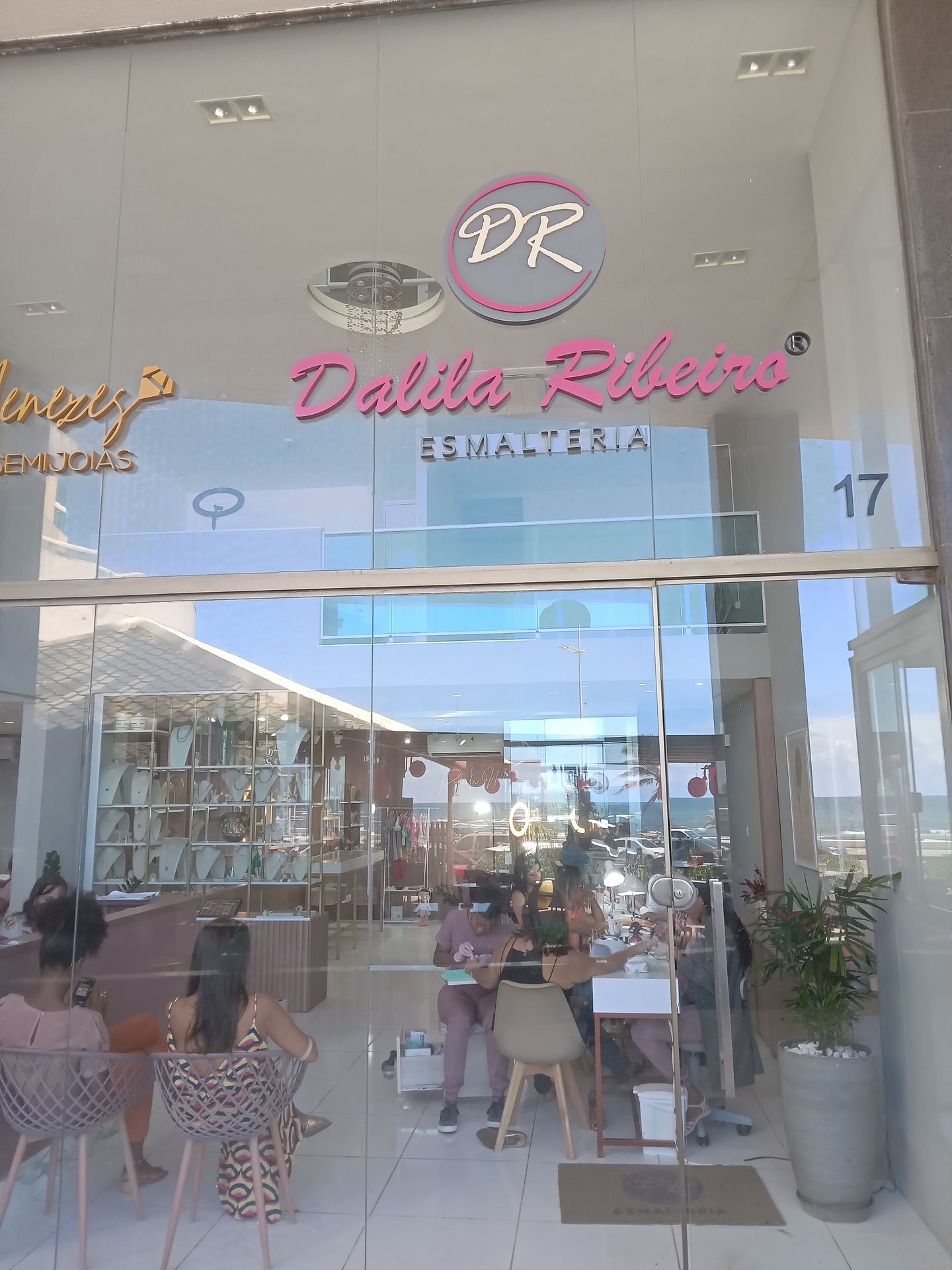 Dalila Ribeiro Esmalteria - Image 1