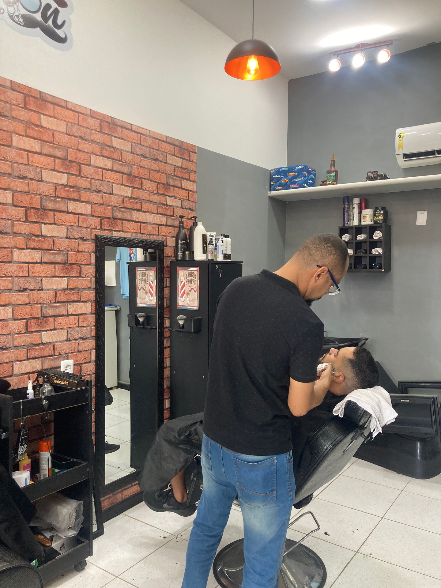 El Patron Barber Shop - Image 2