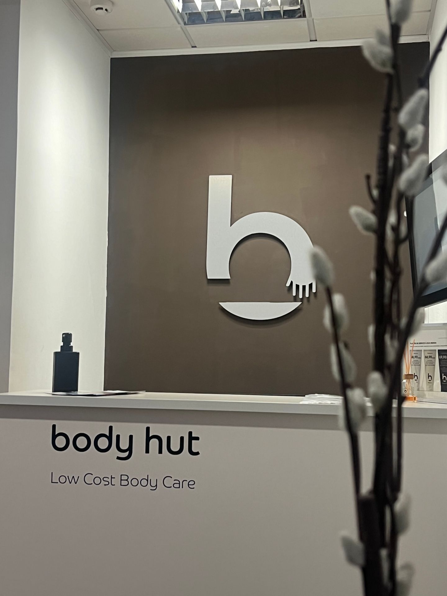 Body Hut - Image 8