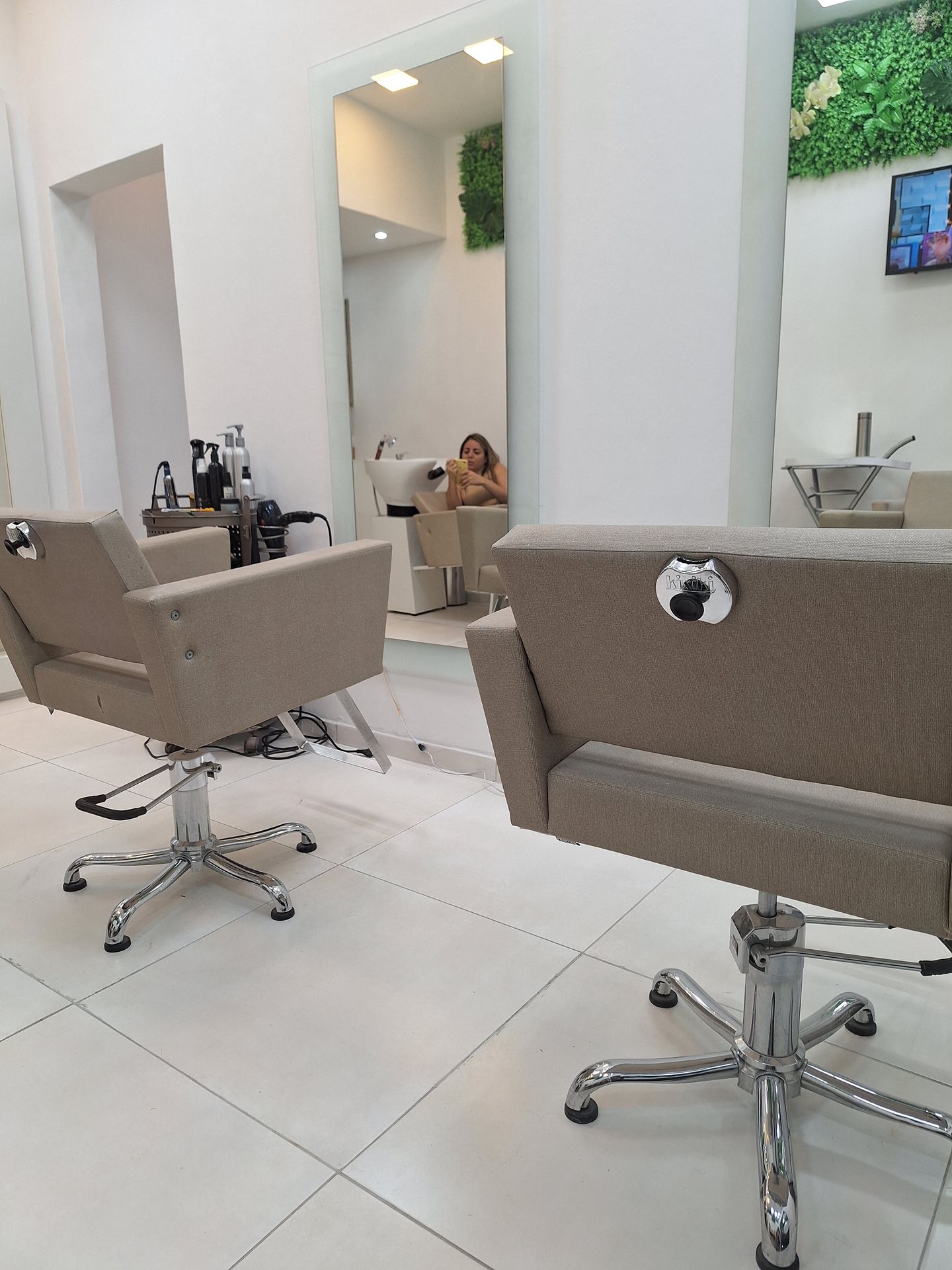 Filipe Senna Hair Extension Studio - Image 30