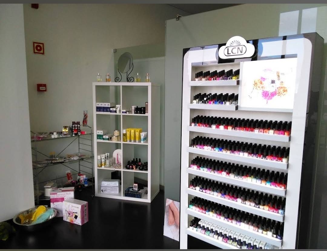 Clover Eyes Nails - Image 6
