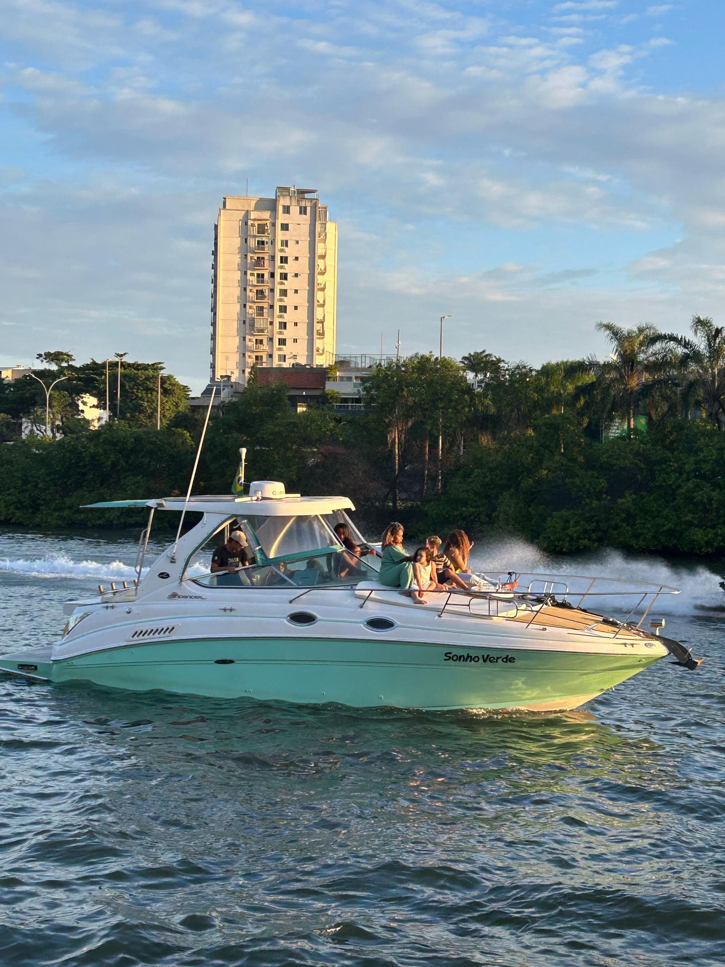 Rio Boat Charters - Image 1