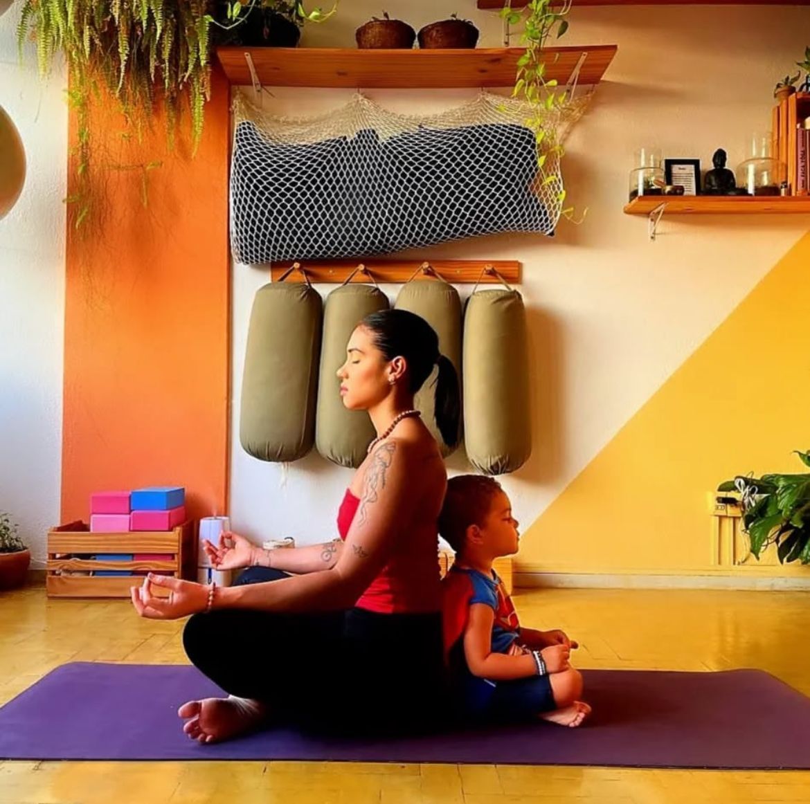 Gaia Yoga Cass - Image 1