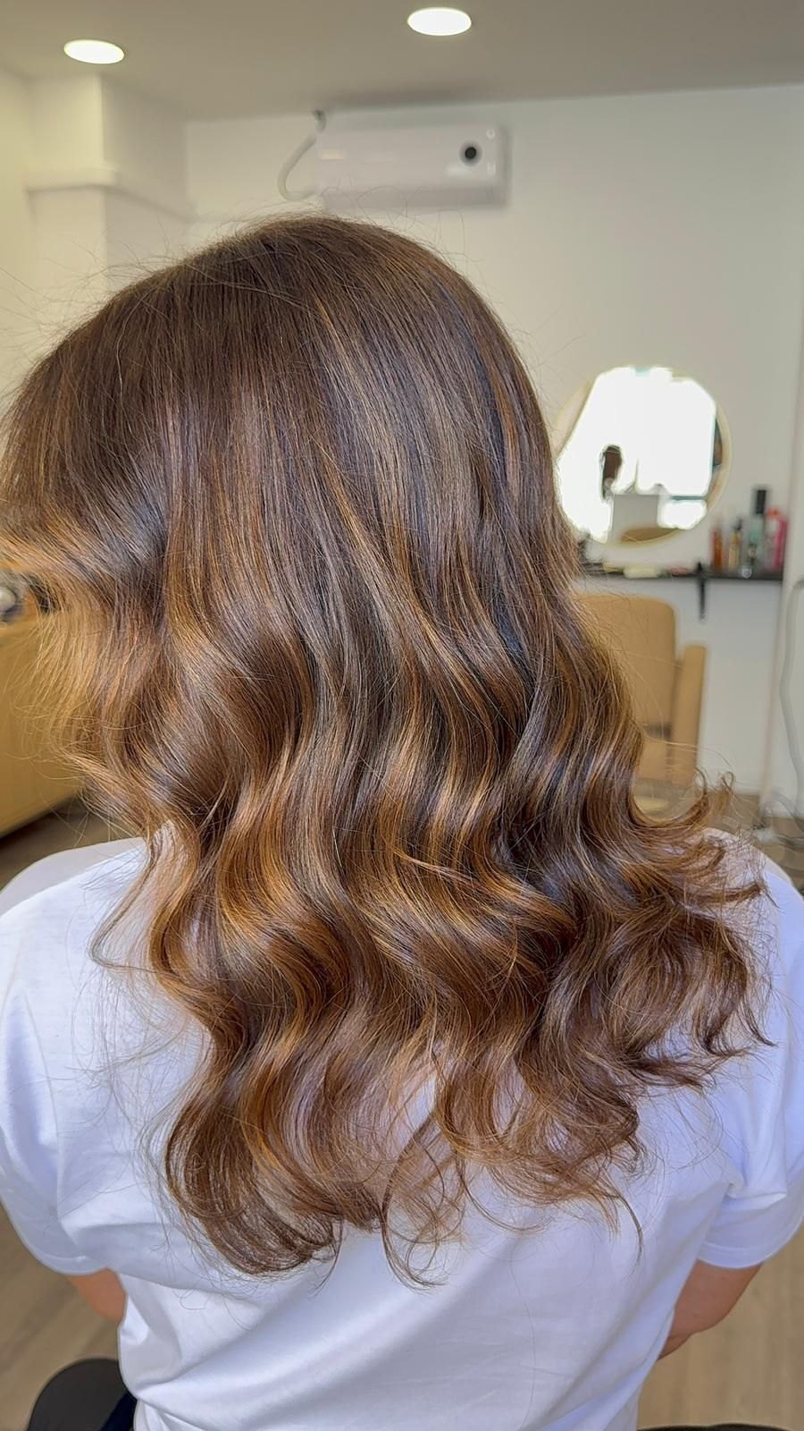 Leda Paes Hair Stylist - Image 11