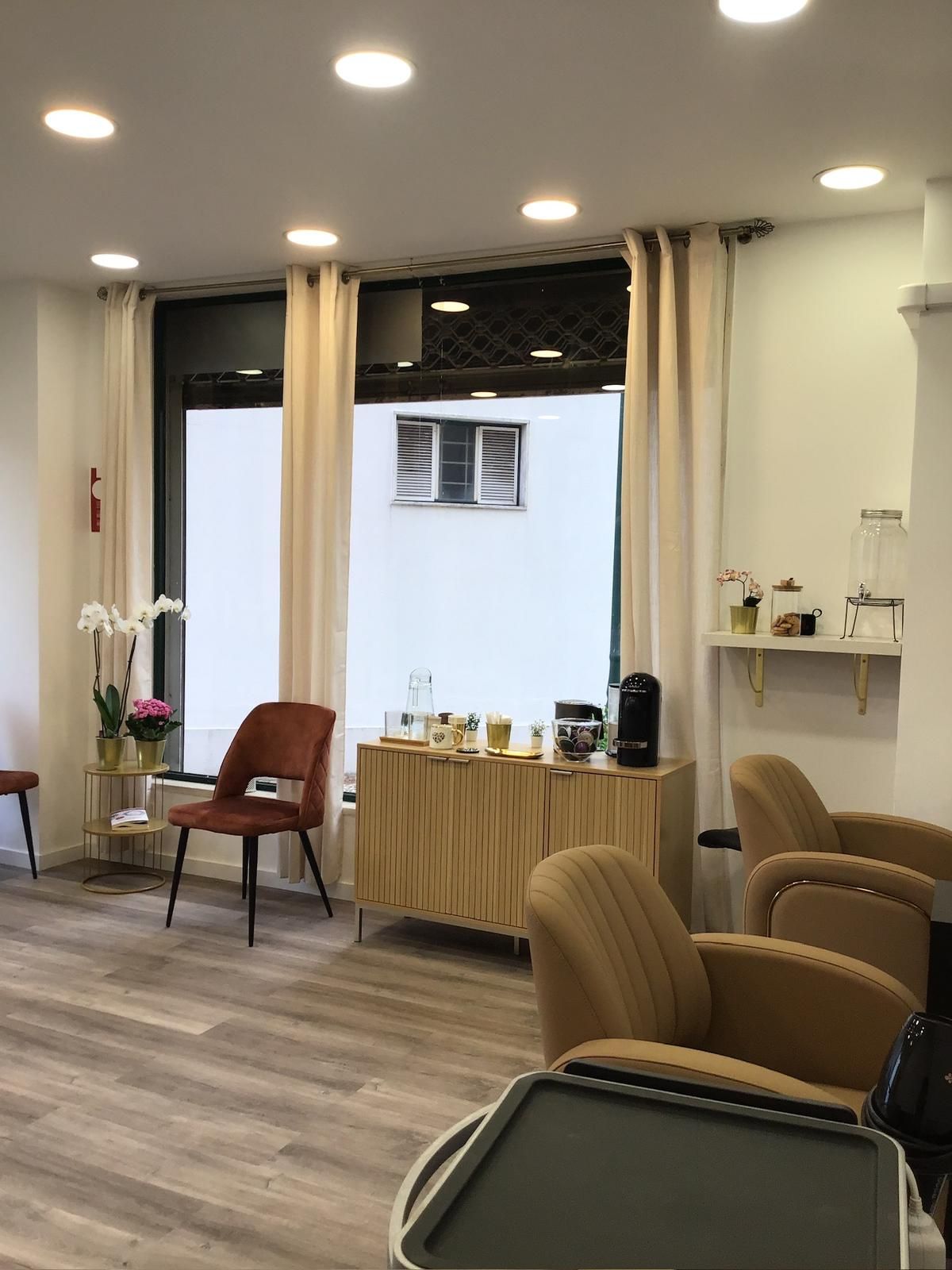 Leda Paes Hair Stylist - Image 14