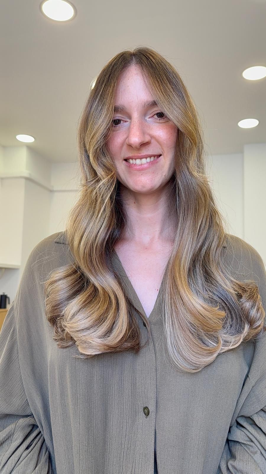 Leda Paes Hair Stylist - Image 20