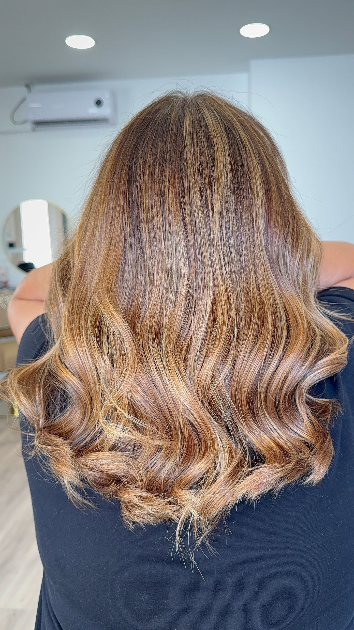 Leda Paes Hair Stylist - Image 38