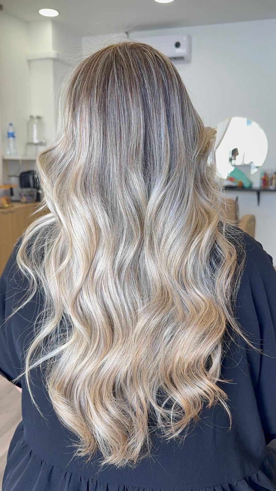 Leda Paes Hair Stylist - Image 23