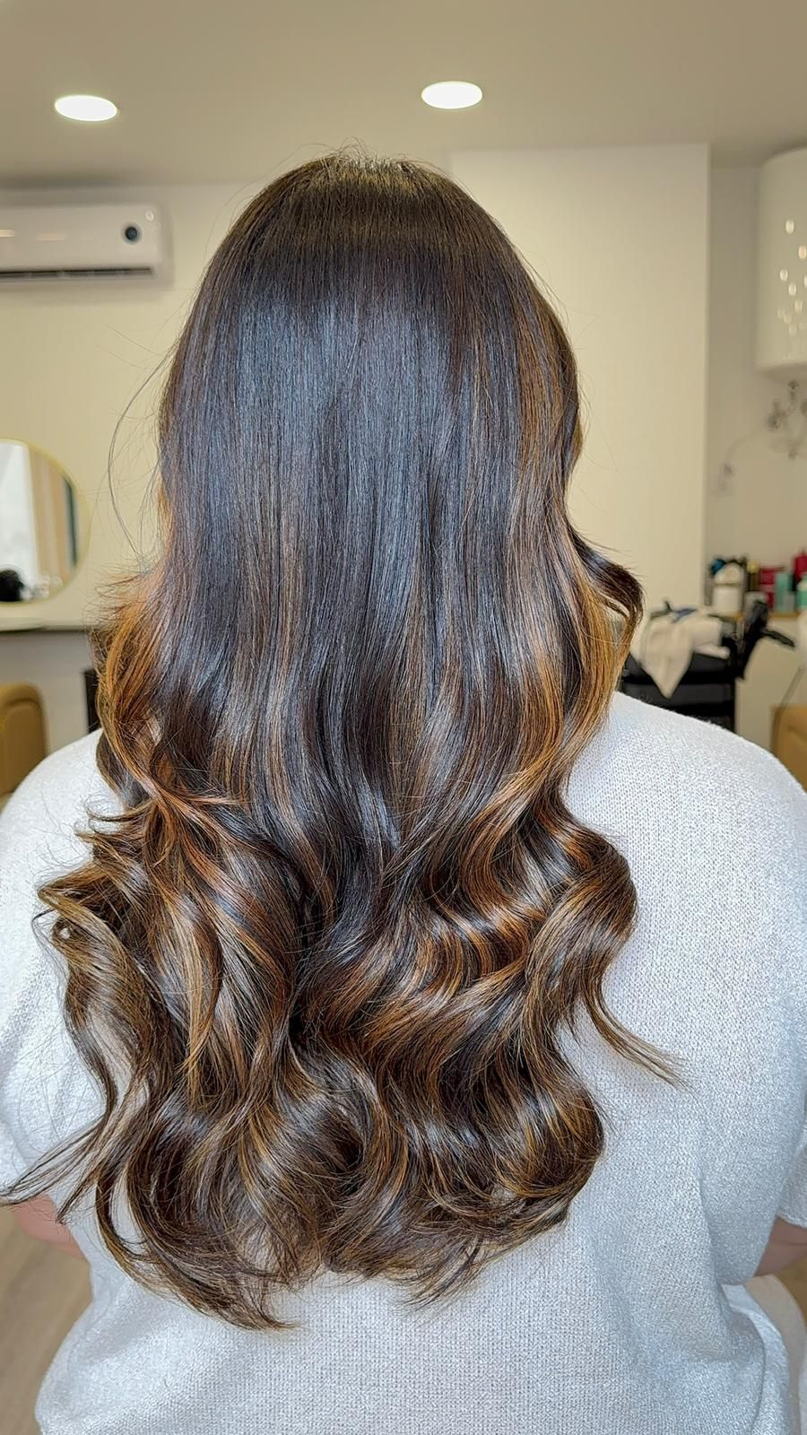 Leda Paes Hair Stylist - Image 15