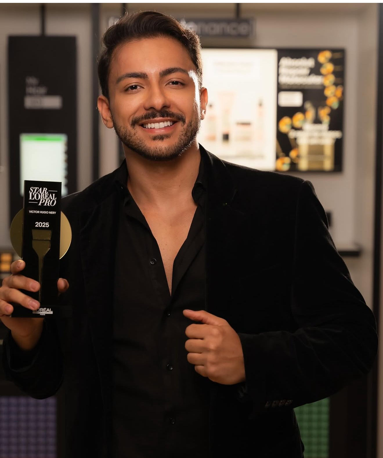 Victor Hugo Nery Hairstylist | Mega Hair - Image 21