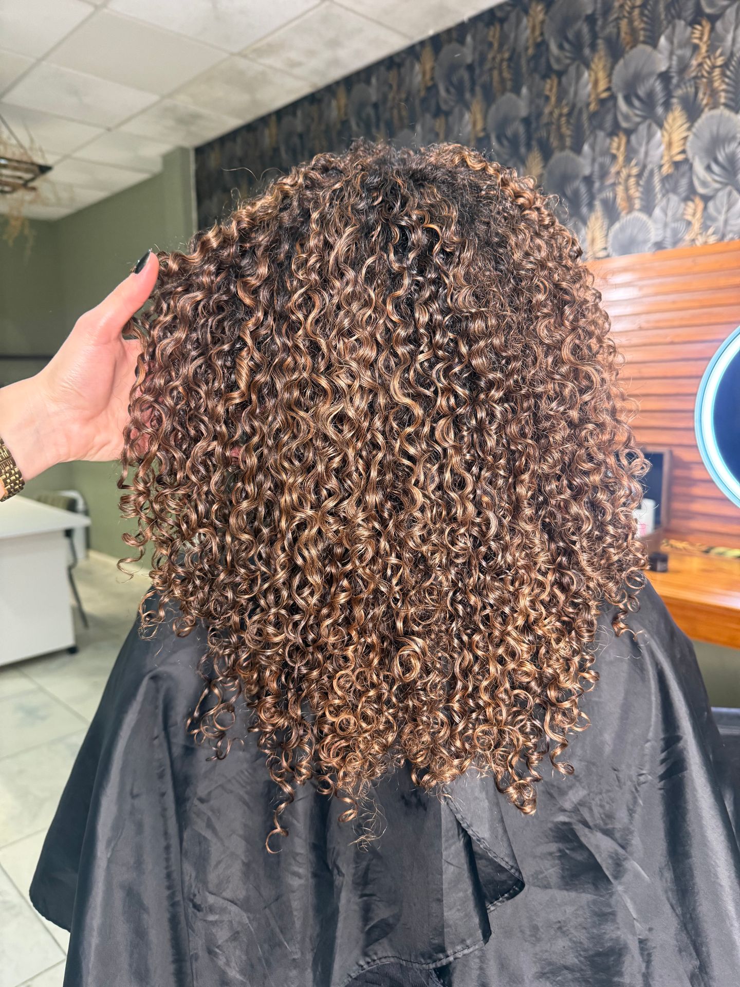 Joyce Barros Hairstylist
