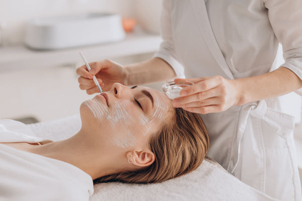 Limpeza de Pele com Peeling de Diamante