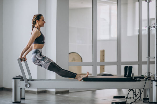 Pilates com máquinas