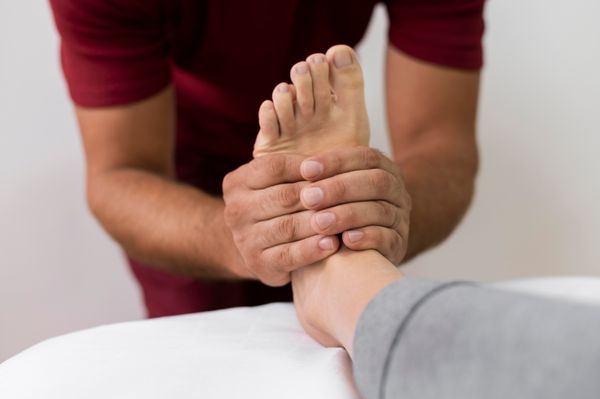 Massagem Terapêutica - Pernas e Pés