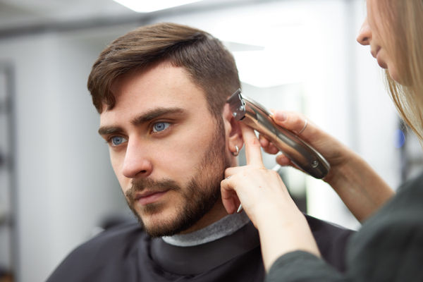 Corte Cabelo Máquina e Tesoura