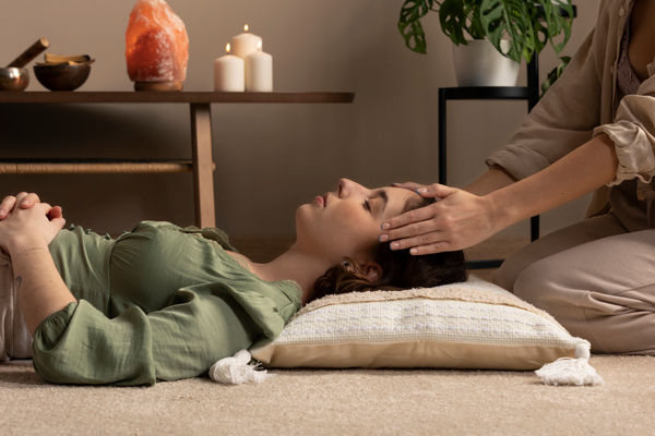 Massagem Terapêutica + Reiki