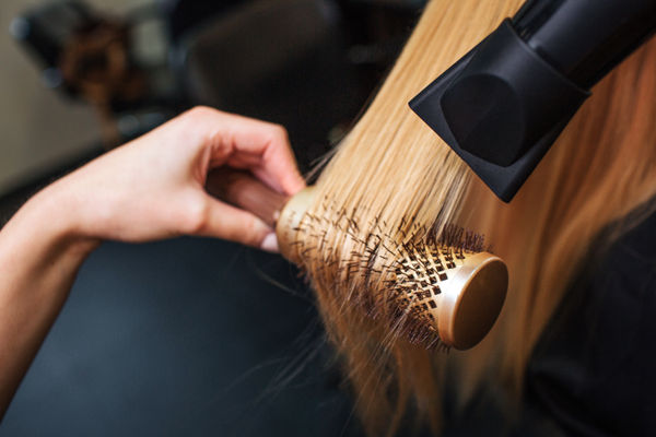 Brushing- Cabelo Médio Liso