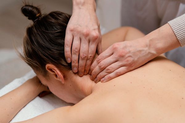 Massagem Terapêutica Kum Nye