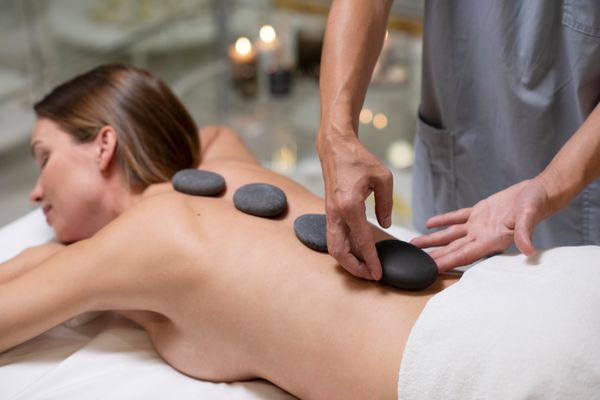 Massagem Pedras Quentes - 60 Min