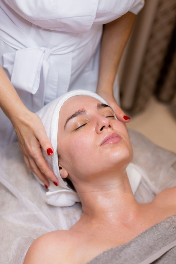 Head Spa + Massagem Facial