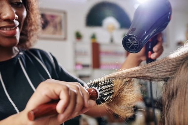 Brushing- Cabelo Curto/Médio