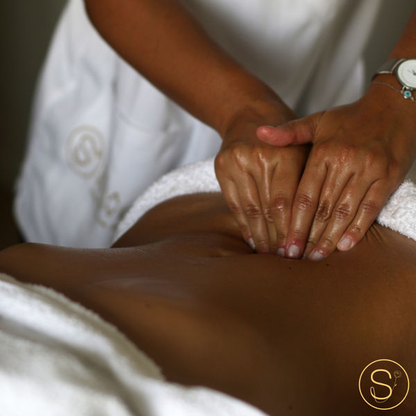 Massagem Método Renata França Drenagem/Modeladora