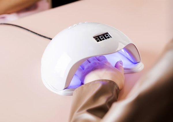 Manicure com Verniz de Gel