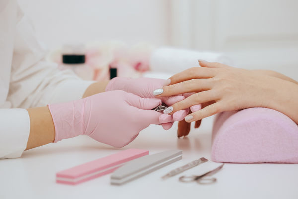 Aplicação de Unhas Postiças
