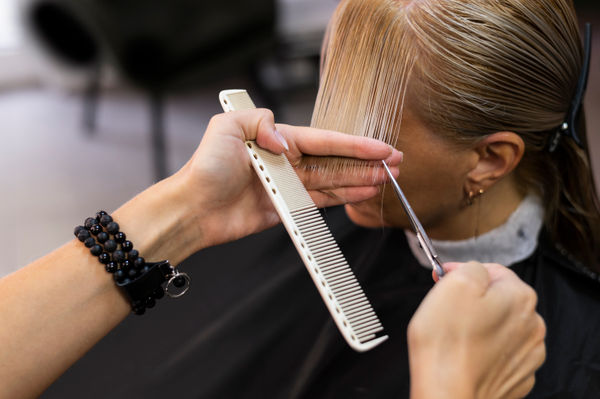 Corte Feminino - Profissional Stephanie Carvalho