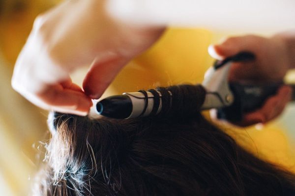 Maquilhagem e cabelo