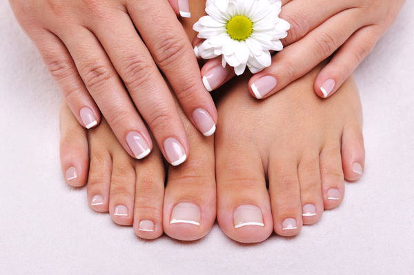 Manicure e Pedicure + Spa dos Pés
