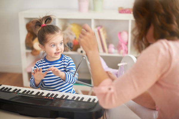 Atendimento de Musicoterapia para Crianças Autistas