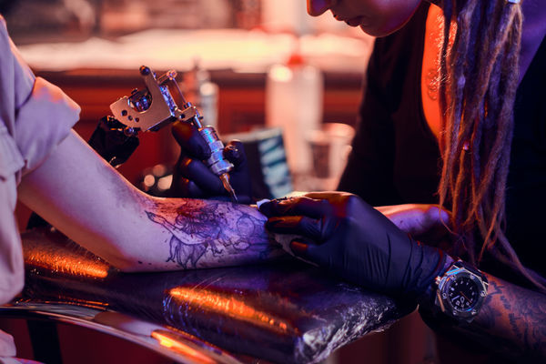 Tatuagem Variada até 25 Centímetros - Antebraço