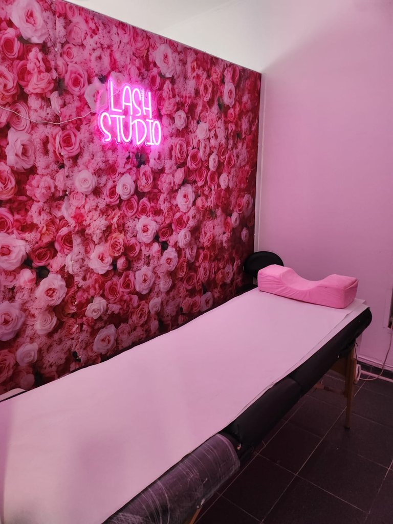Pure Glow Aesthetic
