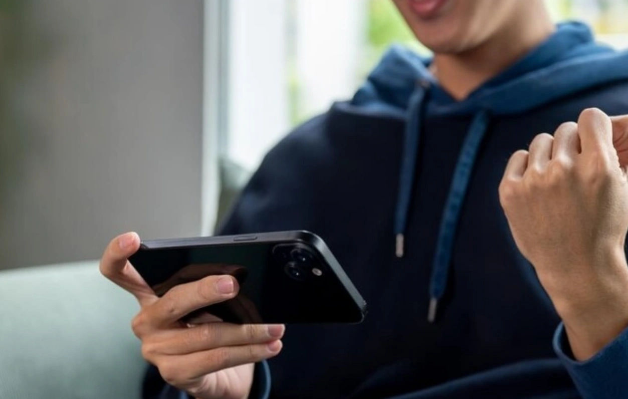 Bermain Game Penghasil Uang MAGER di Smartphone MDfP7gEaT