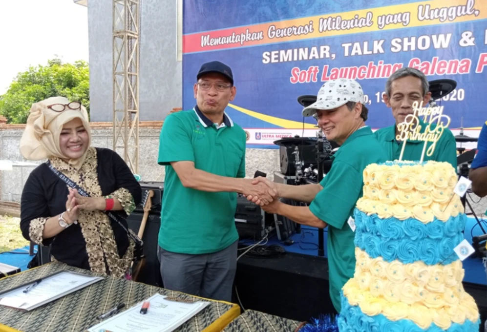 IKA UA Merayakan Ulang Tahun Yang Pertama