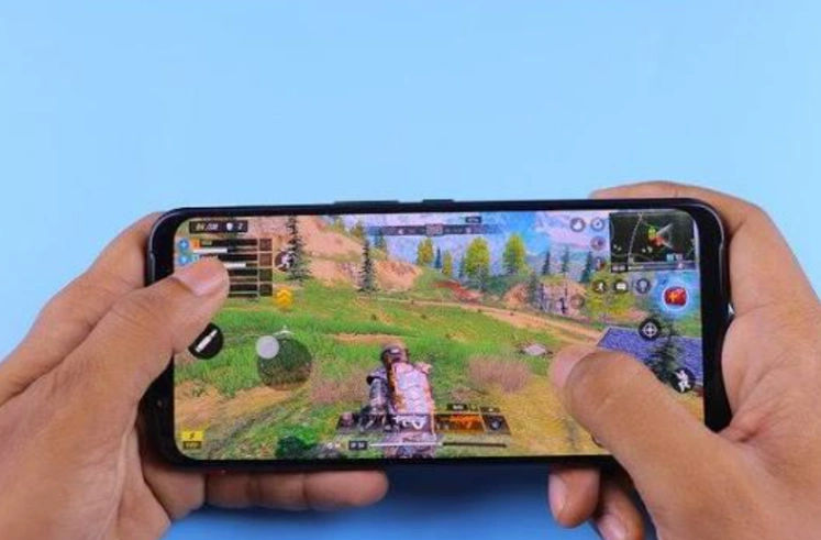 Ilustrasi kenyamanan bermain game Android tanpa gangguan notifikasi internet atau iklan video. bFYqMuD3N