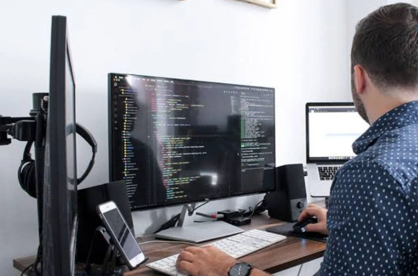 Review Game Buatan Indonesia 2026 Inovasi Developer Lokal Proses pengembangan kode oleh developer Indonesia dalam menciptakan game berkualitas global JfFoqtAwt