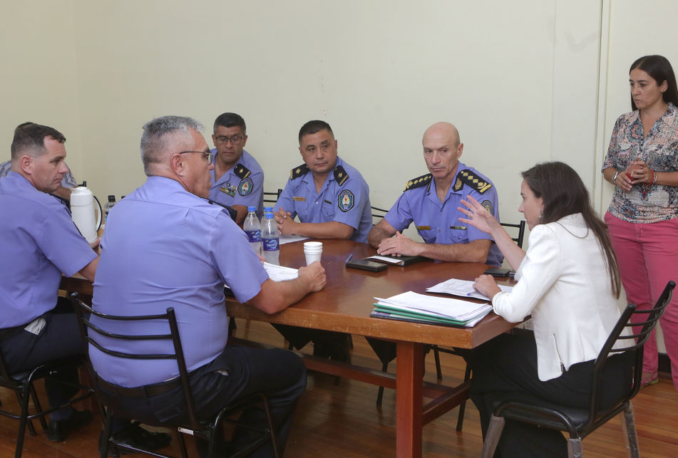 La ministra de Seguridad de Mendoza, Mercedes Rus, confirmó que la Policía logró detener nuevamente al interno que se había fugado. El procedimiento incluyó helicópteros, drones y un despliegue especial en Tunuyán.