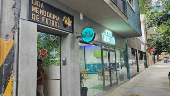 El presidente dejó el cargo por motivos de salud y el Gobierno de Mendoza confirmó la convocatoria a los clubes fundadores para normalizar la entidad y garantizar la continuidad de las actividades deportivas.