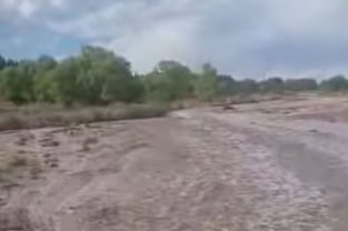 Meta description:
Mendoza refuerza la prevención ante El Niño y el riesgo de aluviones. Qué obras tiene, cuáles construirá y cómo se prepara para las tormentas.