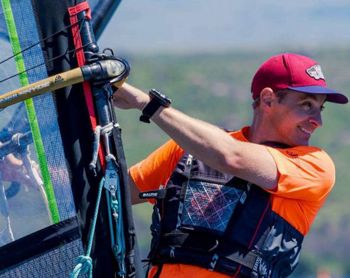 El cordobés Andrés Anderson, actual campeón argentino de Raceboard, competirá del 13 al 15 de marzo en el dique Potrerillos, en la primera fecha del Ranking Argentino de Windsurf 2026. Con una delegación de 20 deportistas, Córdoba será protagonista en un campeonato multiclase que promete alto nivel y condiciones ideales de viento.